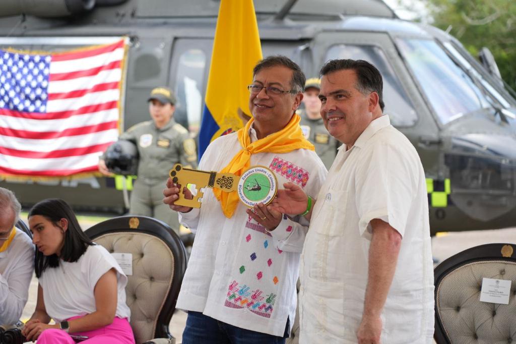 Presidente Petro celebra cambio de política entre Colombia y Estados Unidos  para preservar la Amazonía – Mi Canal 2